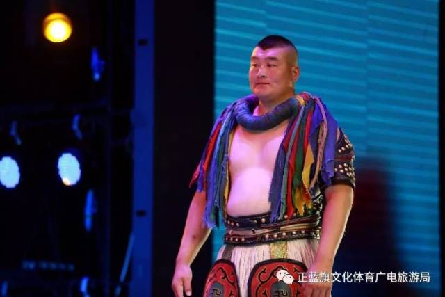 正蓝旗旗敖包祭祀那达慕—2016年度搏克冠军孟克都仁