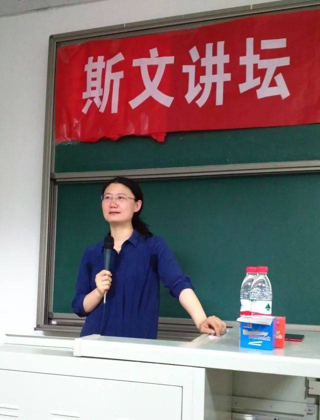 于雪棠教授,2000年毕业于东北师范大学,获文学博士学位,2002年7月从