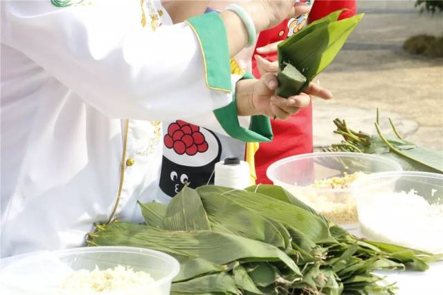 最特别的端午节打开方式,连广西粽子界大神都来了!图片