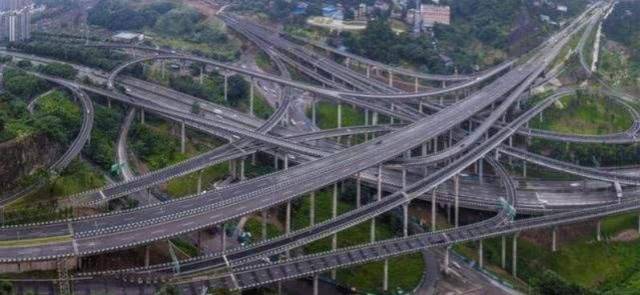 中国打造世界最复杂的立交桥,5层共20条匝道,导航直接崩溃!