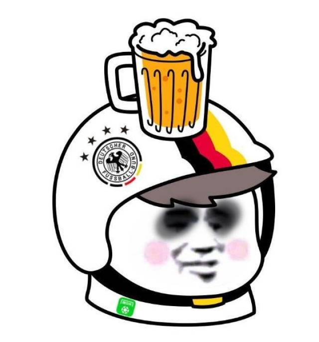 前一段时间外卖头盔头像非常的火,现在世界杯,于是又有网友脑洞打开