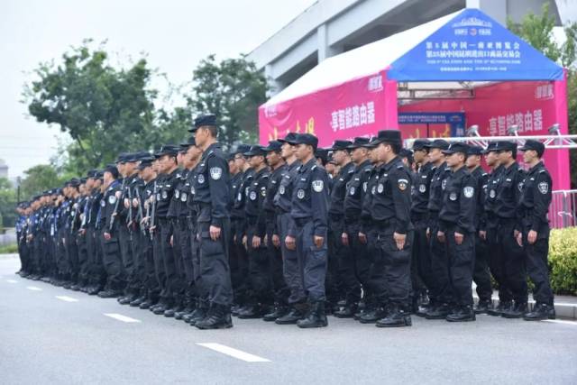 【警视】昆明特警巡逻车组护卫南博