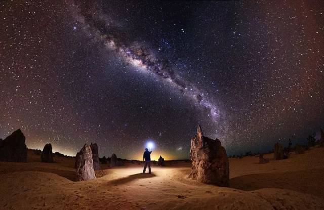 澳大利亚天文摄影师用镜头捕捉了西澳的南邦国家公园夜晚的璀璨星空