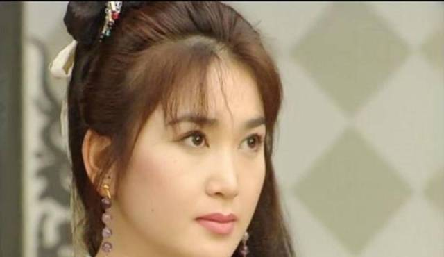 圆月弯刀温碧霞