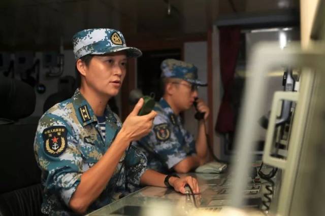 2016年3月,38岁的 韦慧晓顺利通过新型驱逐舰副舰长独操考核