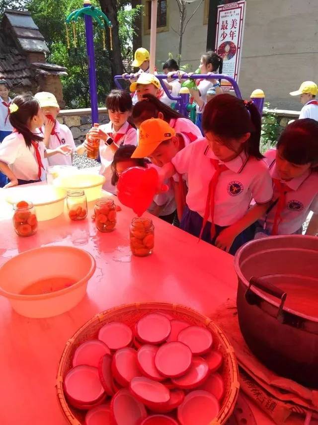 【林州一实小《星星之光》总第126期】安全教育大宣讲 关爱青少年儿童