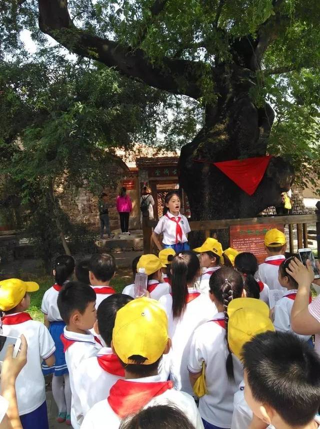 【林州一实小《星星之光》总第126期】安全教育大宣讲 关爱青少年儿童