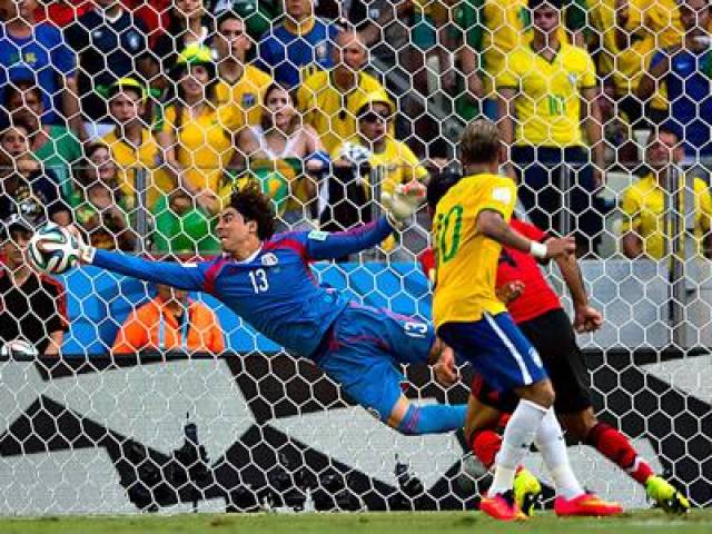 四年后再开挂,奥乔亚9次扑救逼停德国战车,巴