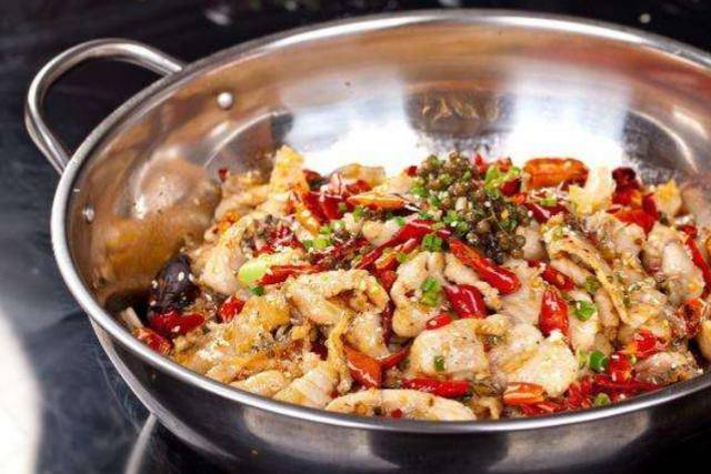 美食推荐:肉末炒猪血,双椒炒腊味,炒韭菜,干锅黑鱼