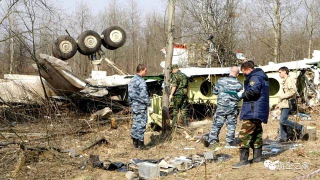 空难回眸:波兰总统命丧卡廷,什么原因导致波兰空军101号专机空难?(上)