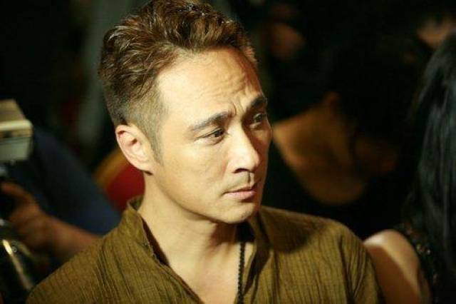 媒体曝吴镇宇深夜约会美女本尊社会回应大家多转发一下