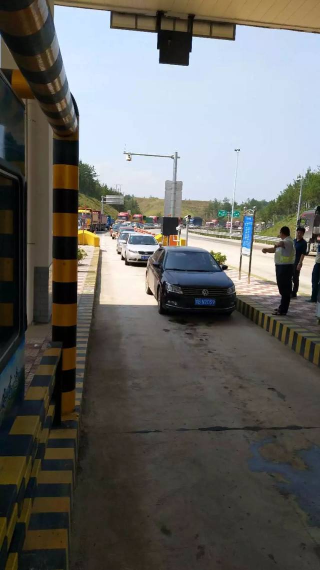 兴赣高速江口收费站大堵车!-汽车频道-手机搜狐