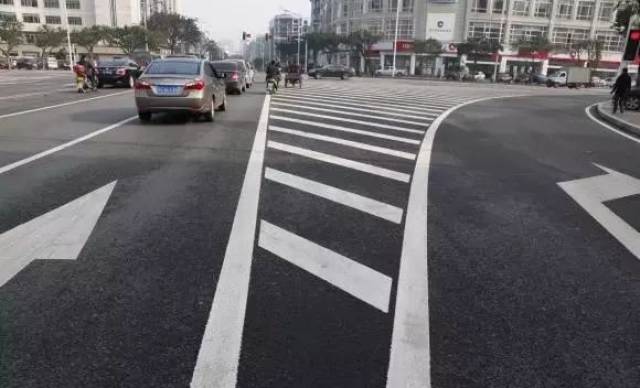 高速路上这些标线要知道,不然容易罚款扣分!