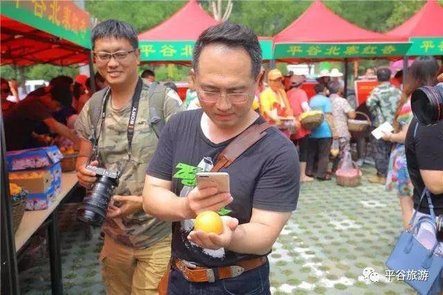 小编带您 一览开幕式盛况 被杏甜的 笑得合不拢嘴 电视台 现场
