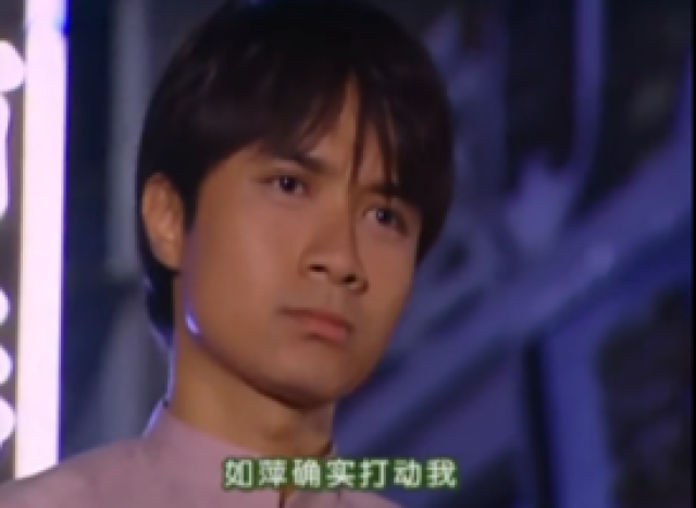 何书桓心痛如萍受伤,安慰不止自己为两个女人动心,结果依萍一问眼神