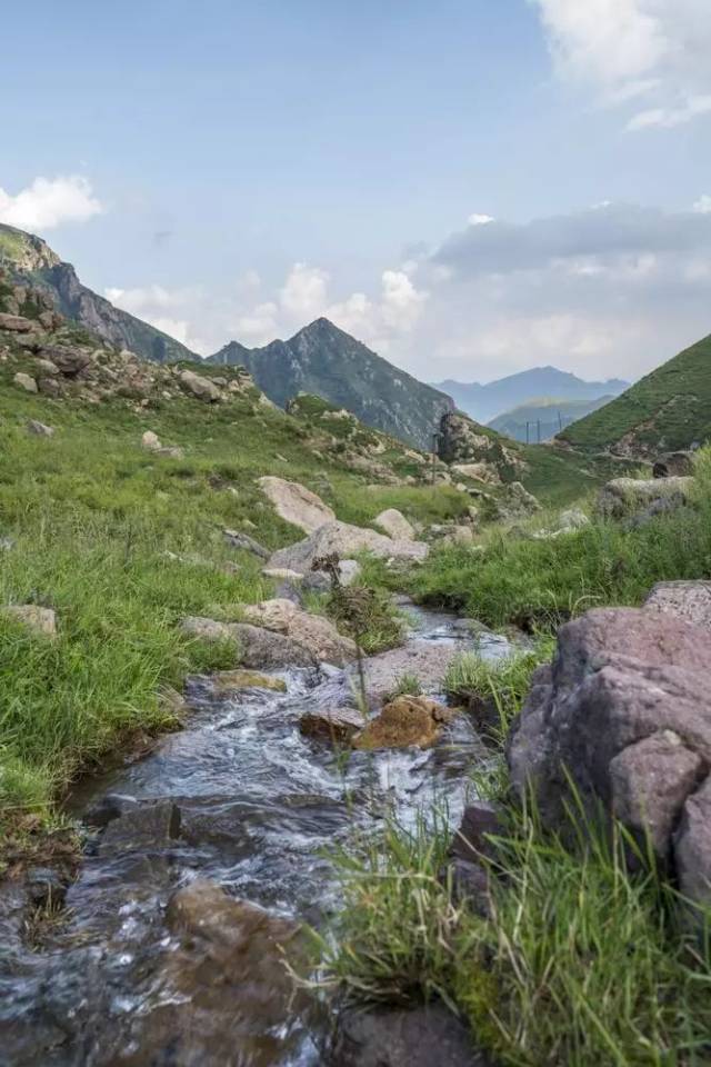 太白维山北接北岳恒山 西接大五台山 视野极佳 山里水资源丰富 峡谷