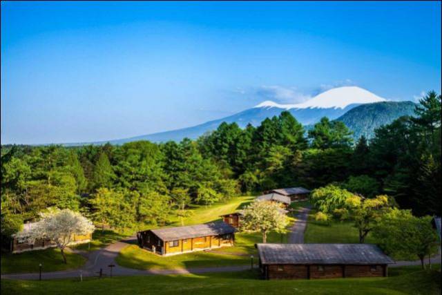 一年四季都有着超好的空气,四周被浅间山,鼻曲山,碓冰岭等众多山峰