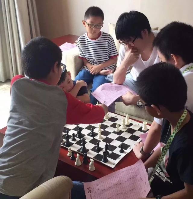 谢博文教练在拆棋