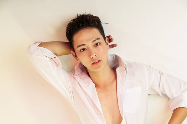 狐友校草余远帆:行走在T台上的高级脸校草