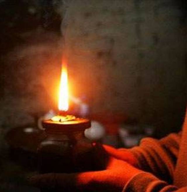 老屋,那盏煤油灯