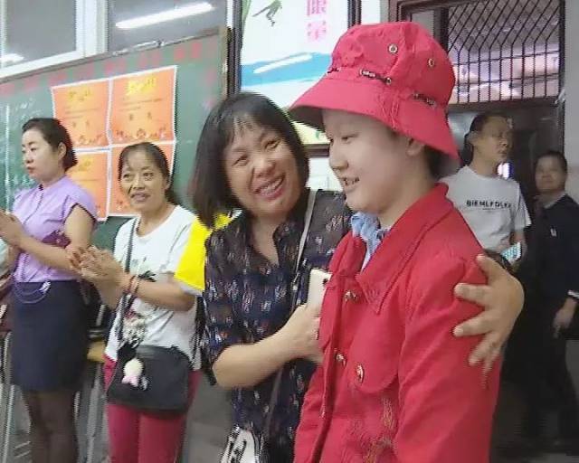 12岁左腿高位截肢,忍痛写下30万字长篇小说...攀枝花励志小女孩