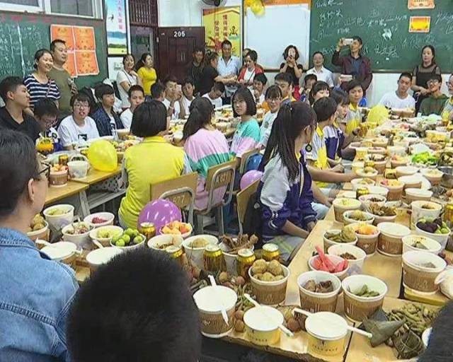 12岁左腿高位截肢,忍痛写下30万字长篇小说...攀枝花励志小女孩