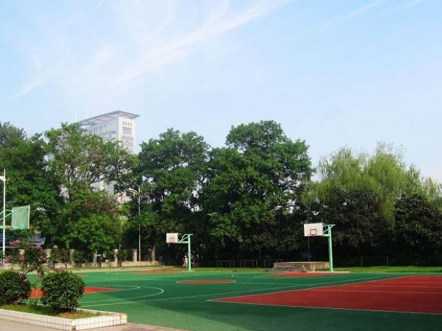 江苏科技大学附属中学