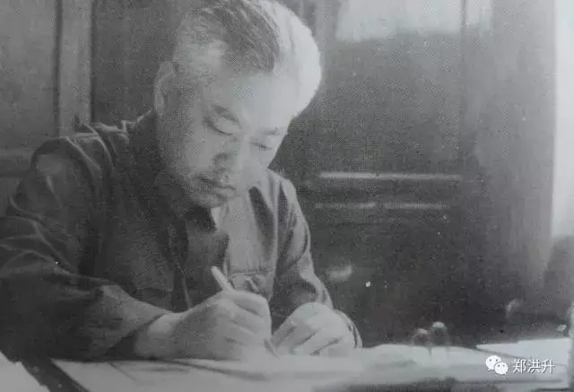 童年的郑渊洁 郑渊洁的父亲郑洪升曾撰文回忆: 郑渊洁1955年6月出生