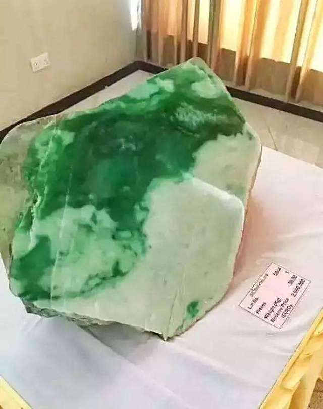 第55届翡翠公盘开幕历届翡翠标王你知多少