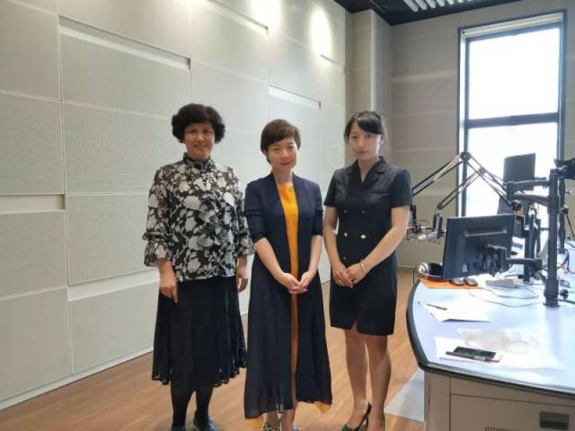 百日行动丨市眼科医院参与天津广播电台公仆走进直播间