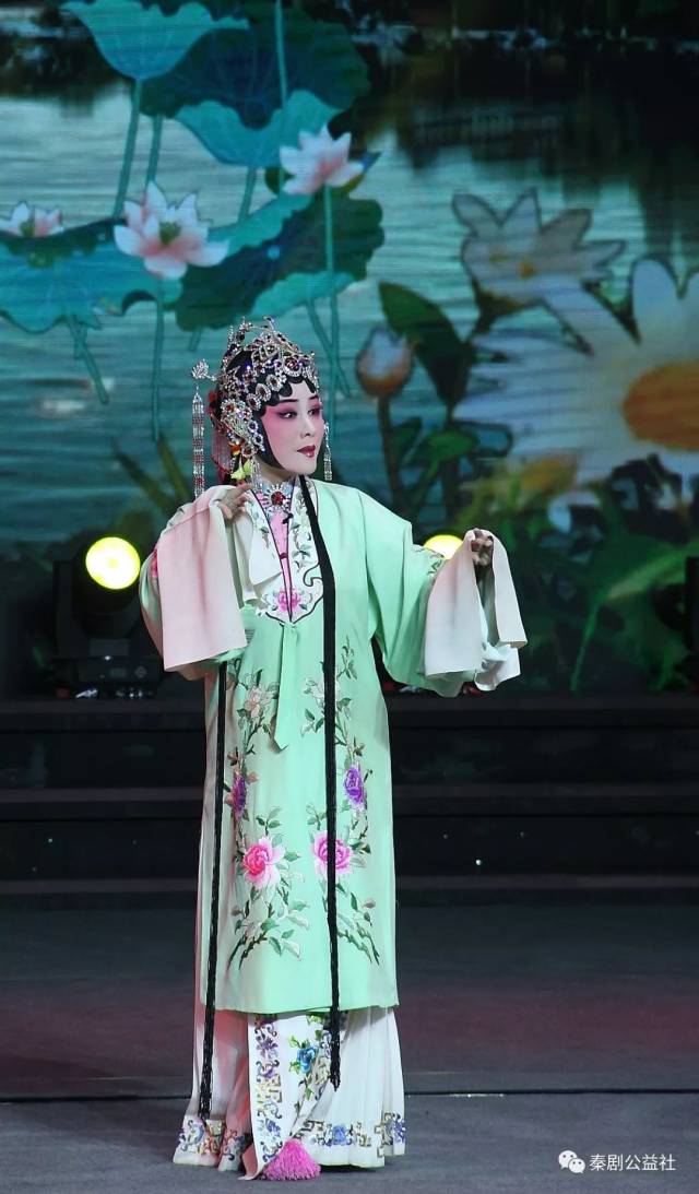 致敬大师《火焰驹》 表演:侯红琴
