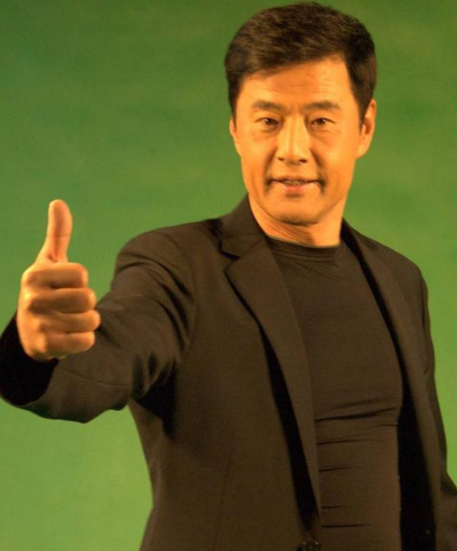 于荣光大哥演技卓越,为什么没有获得过影帝?