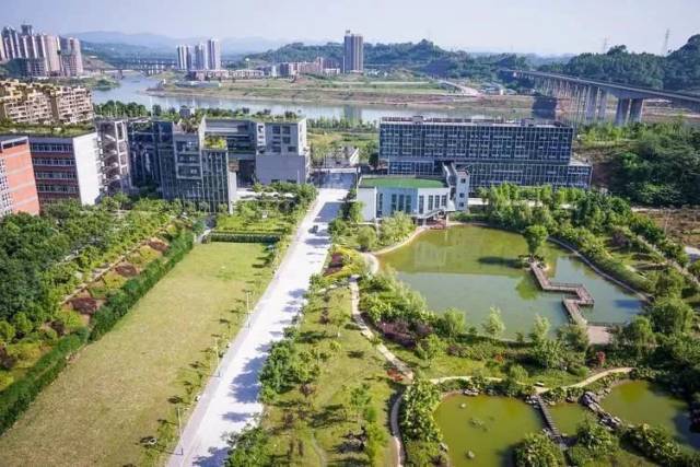 主校地址:重庆市合川区 重庆邮电大学移通学院 简介:重庆邮电大学