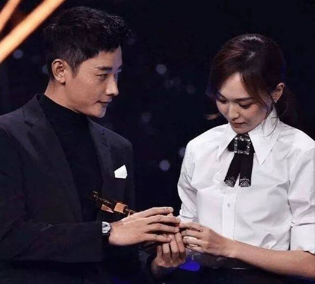 罗晋转发自己的"结婚照",网友先惊讶后失落,因女方并非唐嫣