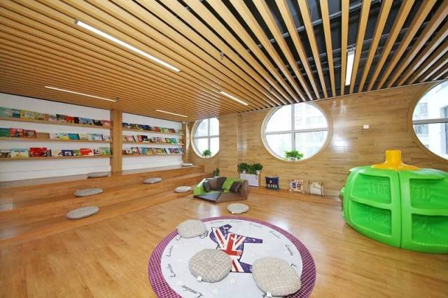 临沂这家10万一年学费的幼儿园吃得简直像五