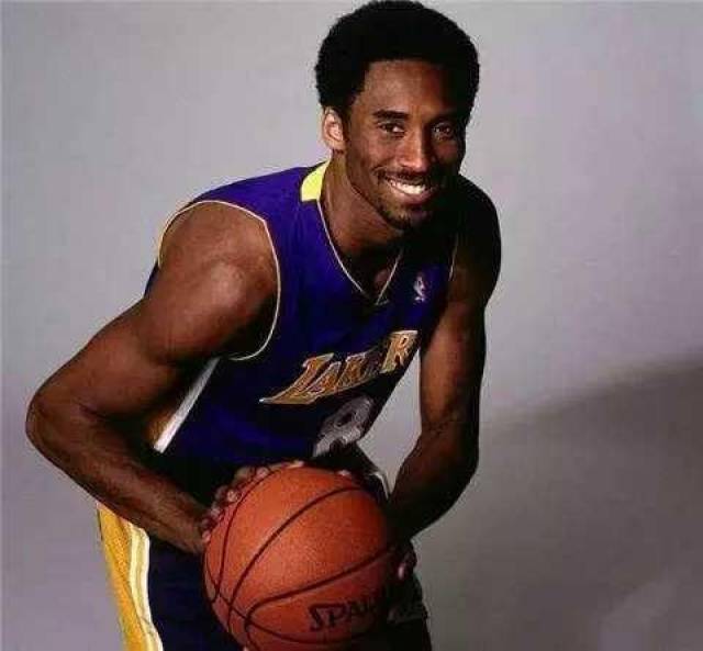 nba球星爆炸头哪家强? 科比最帅, 奥胖像刺猬, 第一还得是他!