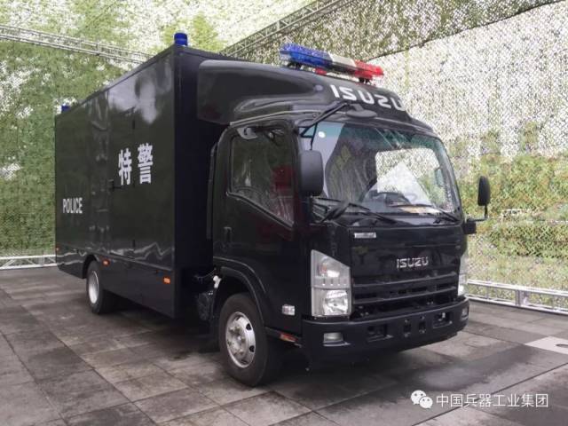 警用布障车