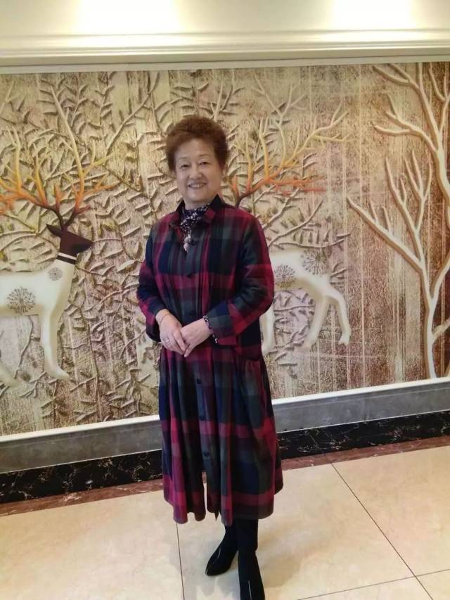 现任丁香丁香诗社,中华诗词诗社论坛香菇丁香.版主鱼可不可以和理事一起吃图片