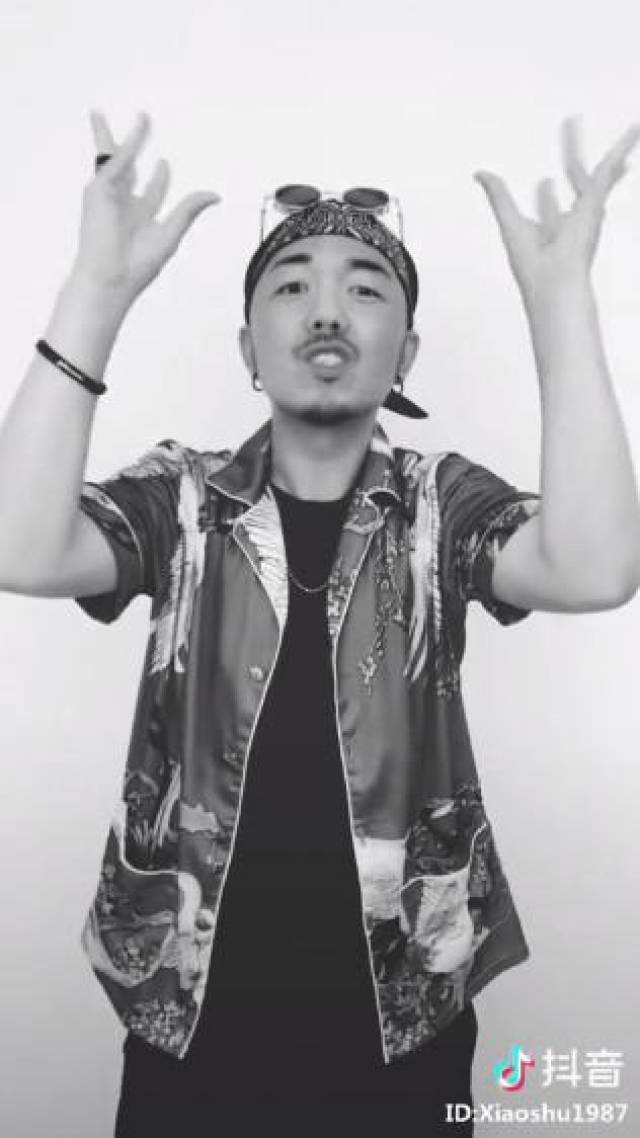 抖音为足球加油手势舞怎么跳 完整版视频教程分享