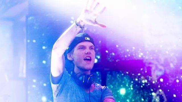 最近, 瑞典著名dj艾维奇(avicii),时尚设计师凯特·斯派德(kate spade