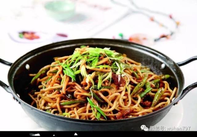铁锅焖面三步骤配方