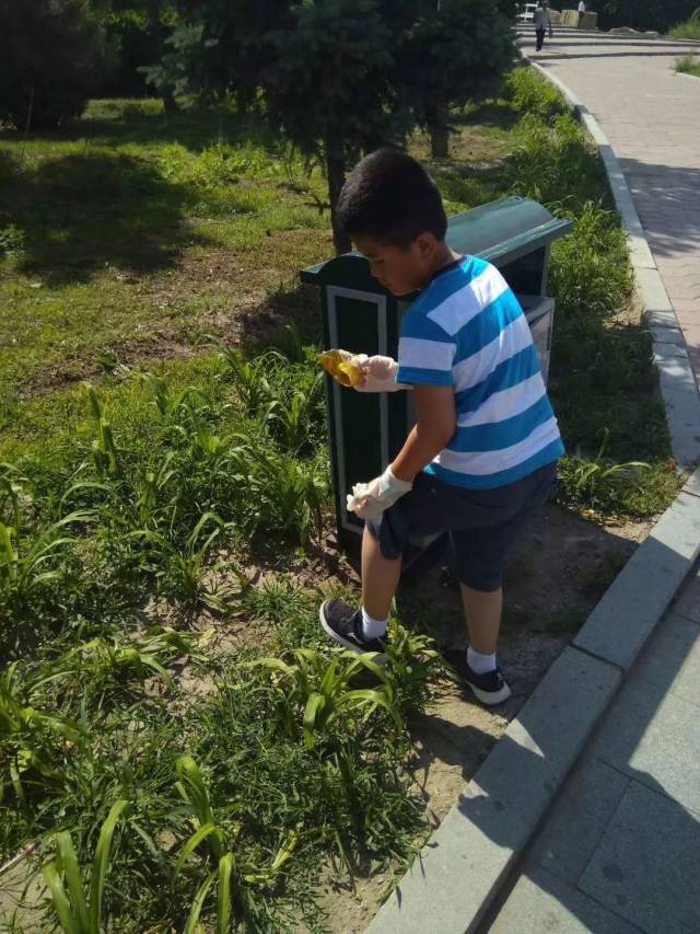 创造更亮丽的家园,让大家通过实际行动倡导绿色出行,爱护环境的正能量