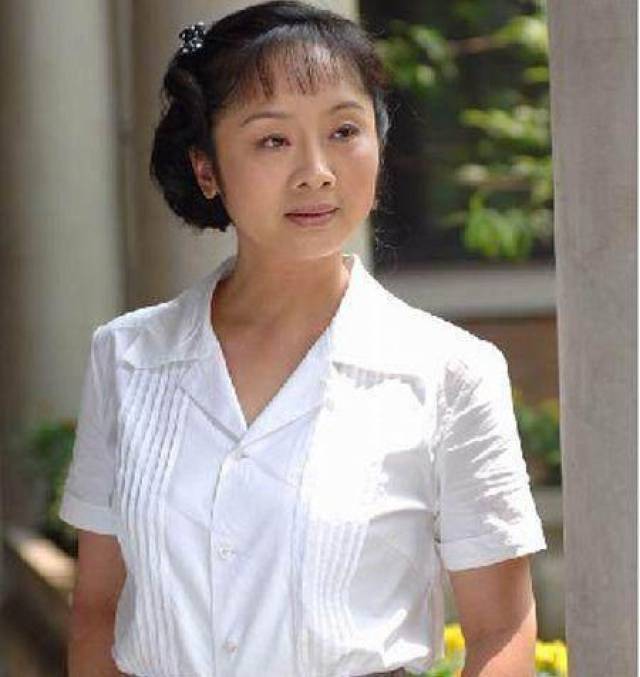 她就是唐静.