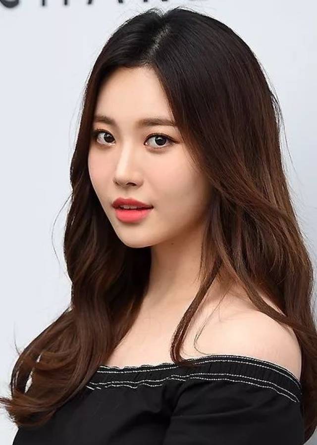 2018韩国小姐大赛 女团girls day成员yura将主持