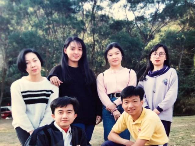 《夜蒲》女星疑遭警员抄牌爆调情对话,JC晒“警钟胸”生完都
