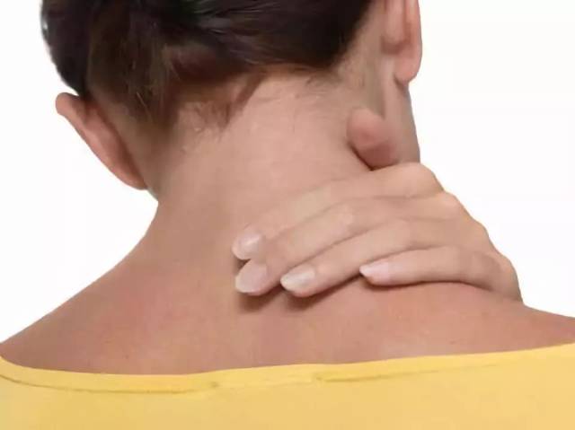 颈椎病用艾灸,想痛都难