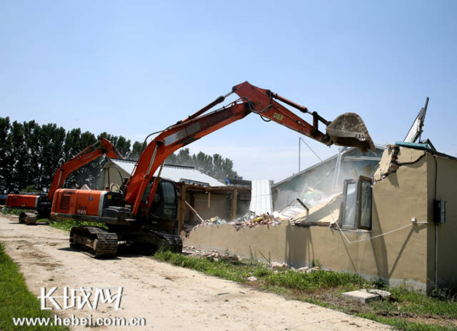 大厂回族自治县实施集中拆除违规建设销售的
