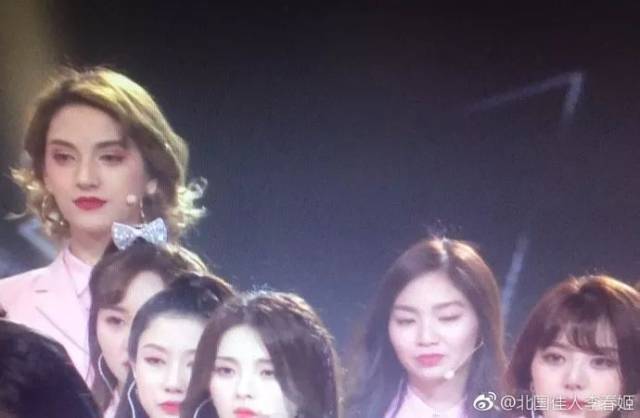 黄子韬你不要以为扮成热依娜我就认不出来你!