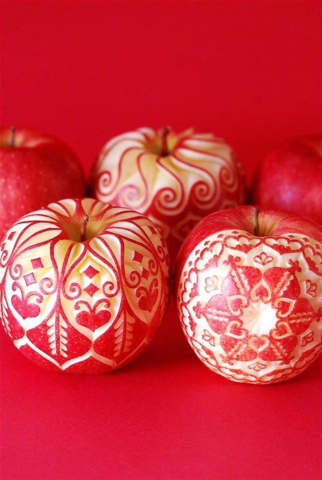 日本艺术家的苹果雕刻艺术!网友:这是《海贼王》的恶魔果实吗?