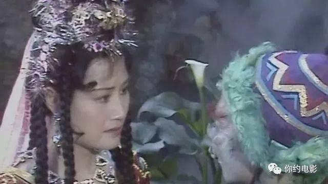 在86版《西游记》中金圣宫娘娘由著名京剧演员詹萍萍所饰演.